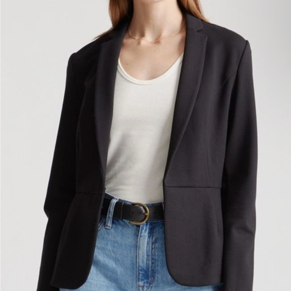 Quince | Black Women’s Ultra Stretch Ponte Blazer - Picture 9 of 9